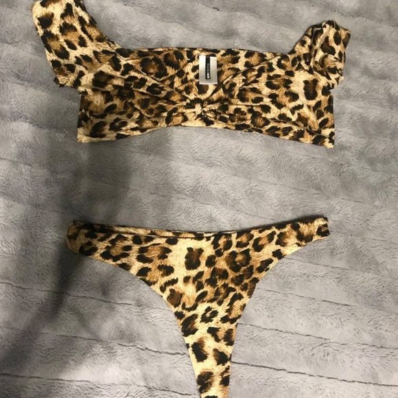 Never worn Fashion Nova Bikini - Picture 1 of 1